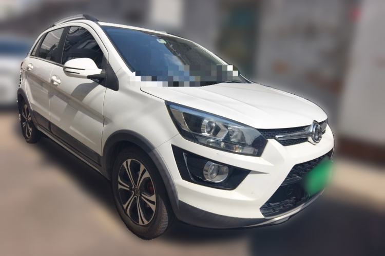 Used BAIC Senova X25 2015 1.5L Manual Elite Edition Front Right 45 Deg