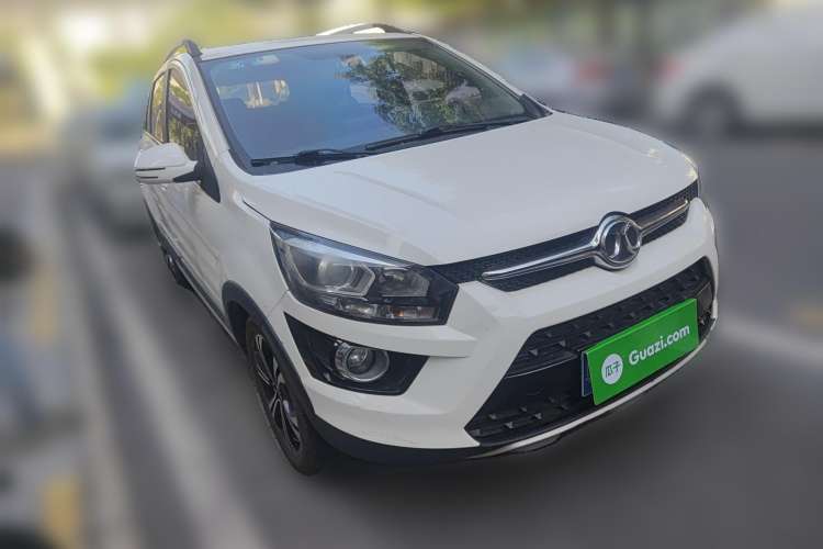 Used BAIC Senova X25 2015 1.5L Manual Elite Edition Front Right 45 Deg