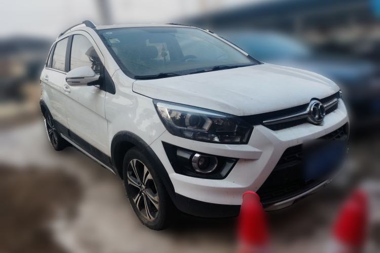 Used BAIC Senova X25 2015 1.5L Automatic Elite Model Front Right 45 Deg