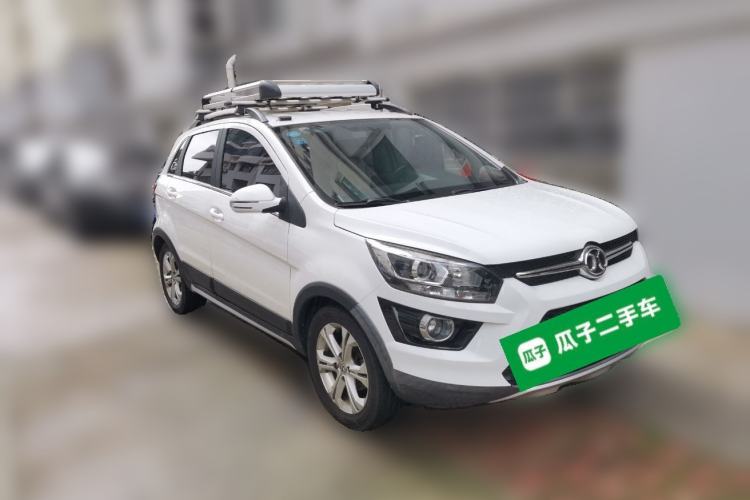 Used BAIC Senova X25 2015 1.5L manual Comfort trim level Front Right 45 Deg