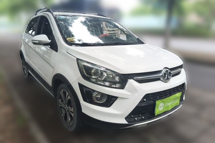 Used BAIC Senova X25 2015 1.5L Manual Elite Edition Front Right 45 Deg