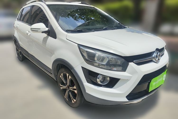 Used BAIC Senova X25 2015 1.5L Automatic Elite Model Front Right 45 Deg