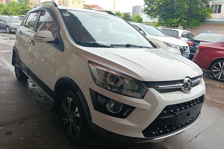 Used BAIC Senova X25 2015 1.5L Automatic Elite Model Front Right 45 Deg