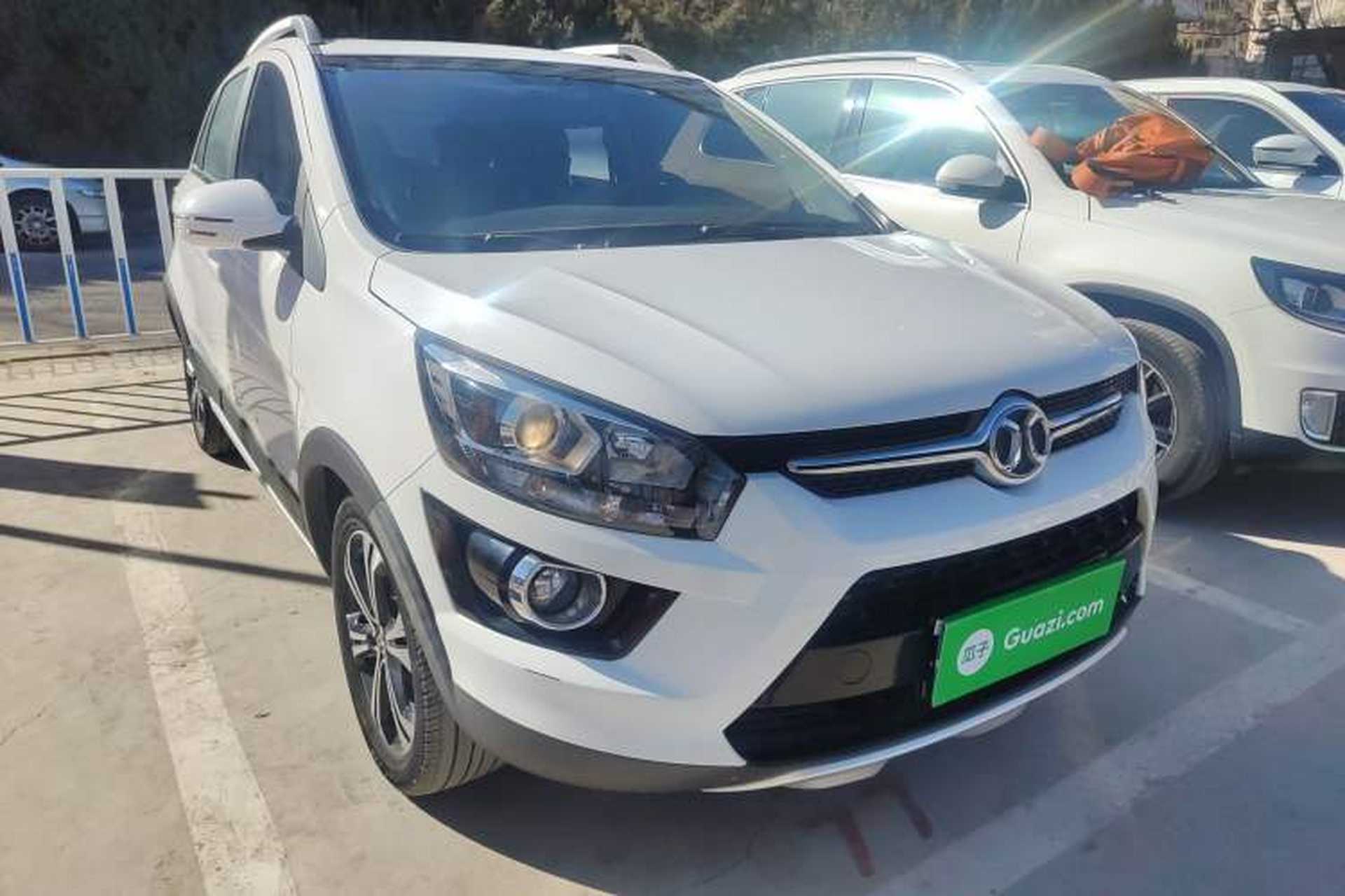 Used BAIC Senova X25 2015 1.5L Manual Elite Edition Front Right 45 Deg