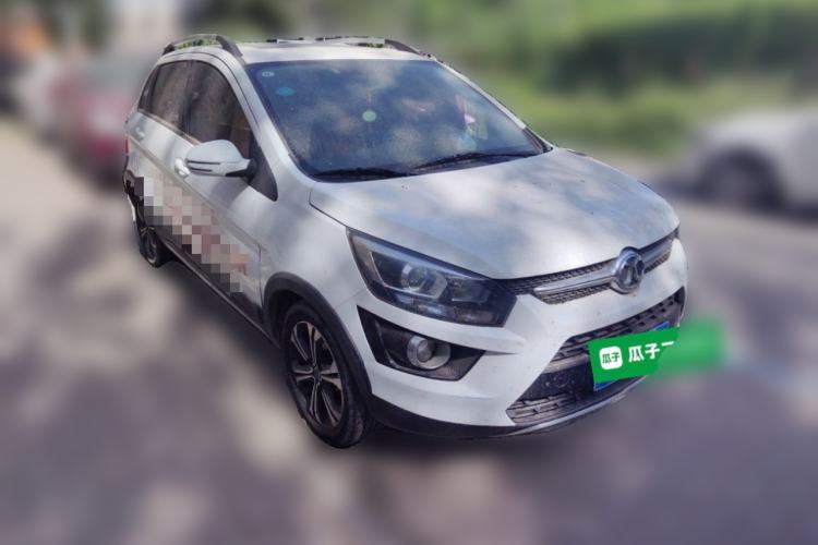 Used BAIC Senova X25 2015 1.5L Manual Elite Edition Front Right 45 Deg