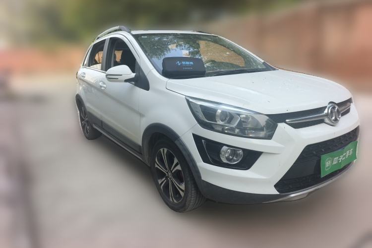 Used BAIC Senova X25 2015 1.5L Automatic Elite Model Front Right 45 Deg