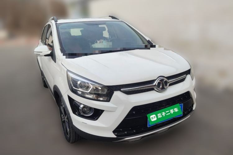 Used BAIC Senova X25 2015 1.5L Manual Elite Edition Front Right 45 Deg