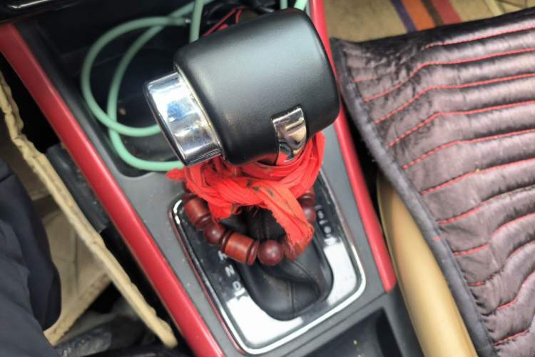 Used BAIC Senova X25 2015 1.5L Automatic Elite Model Gear Lever