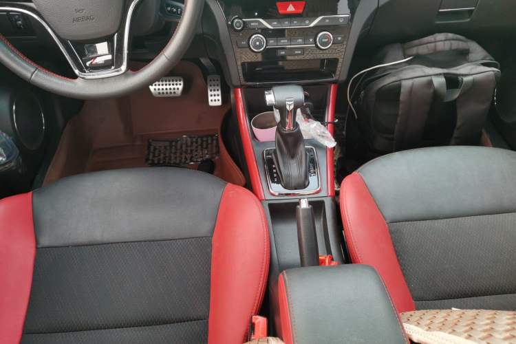 Used BAIC Senova X25 2015 1.5L Automatic Elite Model Gear Lever