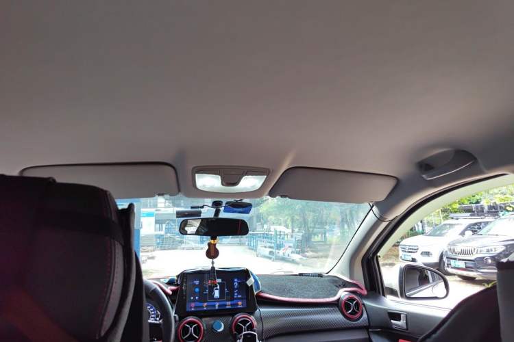 Used BAIC Senova X25 2015 1.5L manual Comfort trim level Headliner