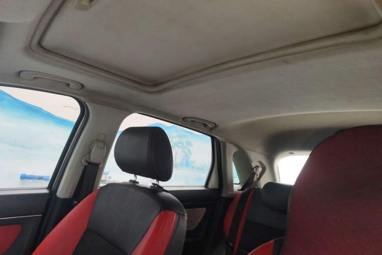 Used BAIC Senova X25 2015 1.5L Automatic Elite Model Headliner