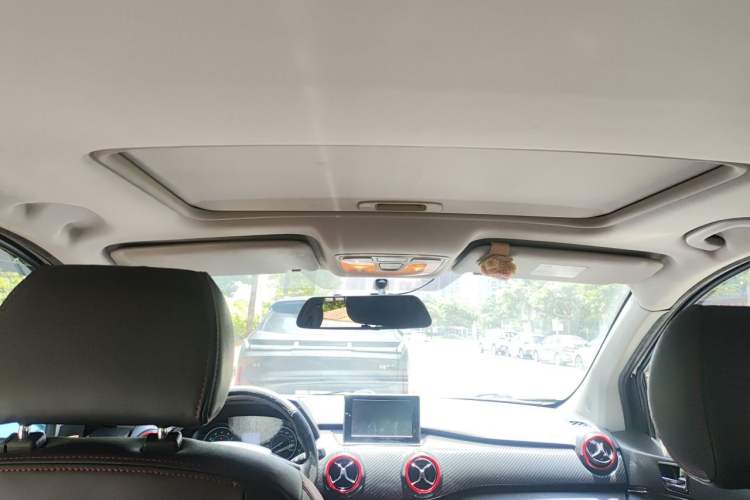 Used BAIC Senova X25 2015 1.5L Automatic Elite Model Headliner