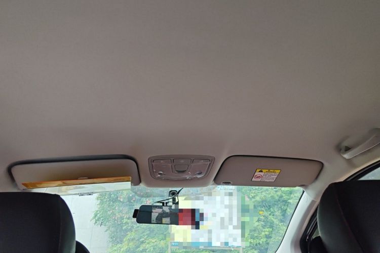 Used BAIC Senova X25 2015 1.5L manual Comfort trim level Headliner