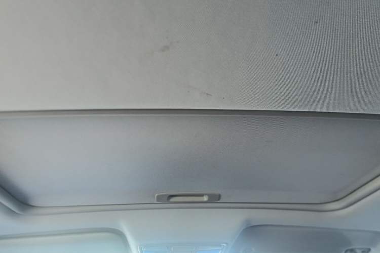 Used BAIC Senova X25 2015 1.5L Automatic Elite Model Headliner