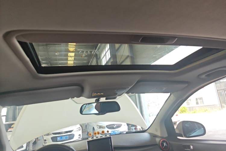Used BAIC Senova X25 2015 1.5L Automatic Elite Model Headliner