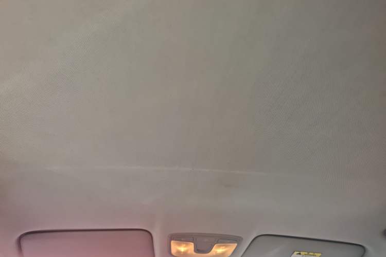 Used BAIC Senova X25 2015 1.5L manual Comfort trim level Headliner