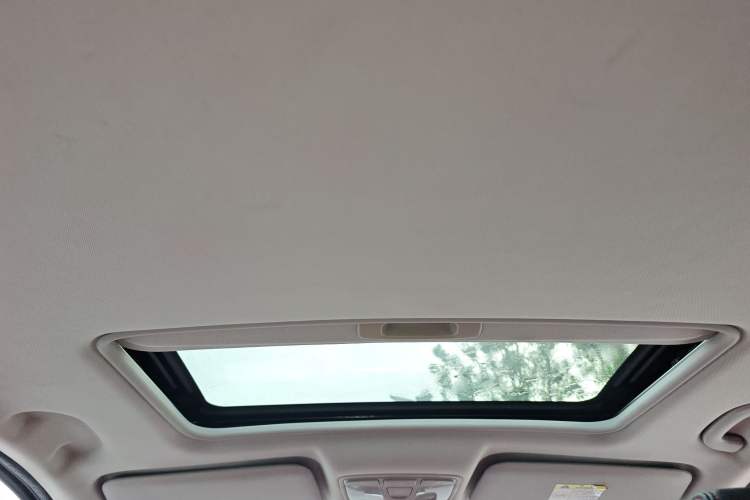 Used BAIC Senova X25 2015 1.5L Automatic Elite Model Headliner