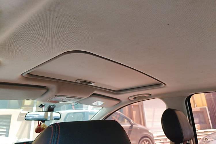 Used BAIC Senova X25 2015 1.5L Manual Elite Edition Headliner