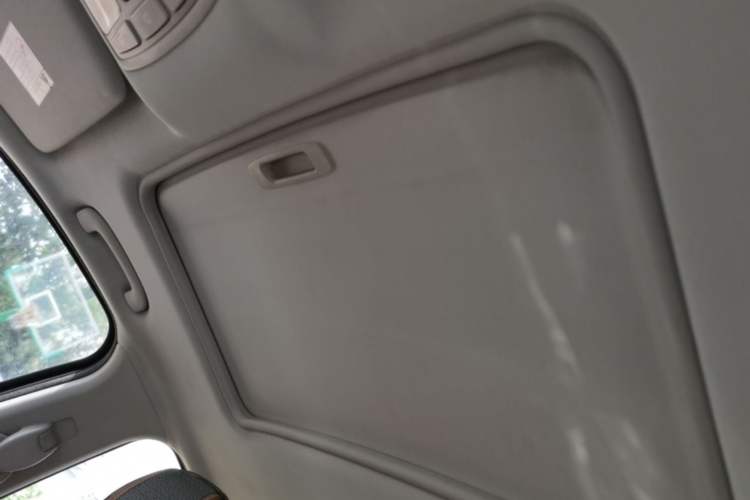 Used BAIC Senova X25 2015 1.5L Automatic Elite Model Headliner