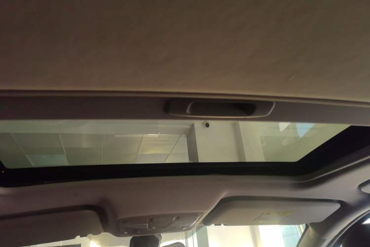 Used BAIC Senova X25 2015 1.5L automatic luxury version Headliner