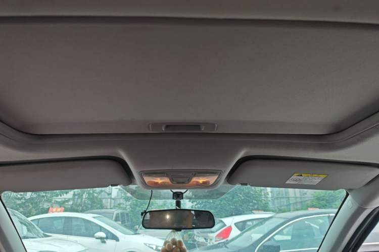 Used BAIC Senova X25 2015 1.5L Automatic Elite Model Headliner