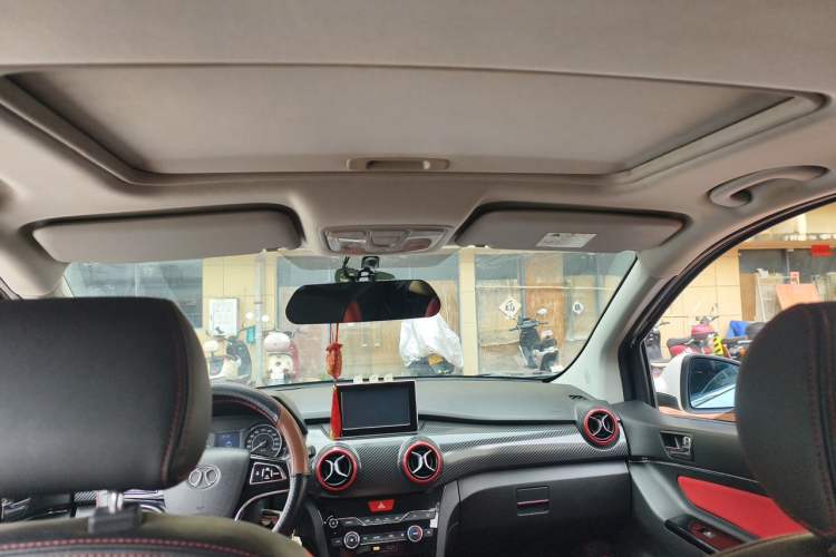 Used BAIC Senova X25 2015 1.5L Automatic Elite Model Headliner