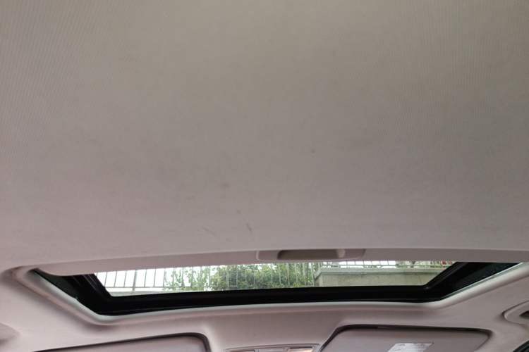 Used BAIC Senova X25 2015 1.5L Automatic Elite Model Headliner