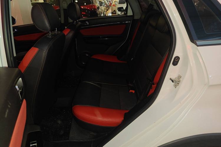 Used BAIC Senova X25 2015 1.5L Manual Elite Edition Interior 1