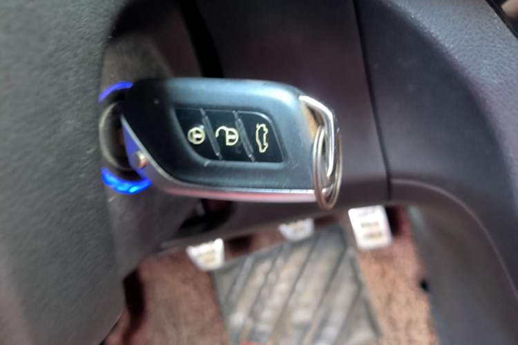 Used BAIC Senova X25 2015 1.5L manual Comfort trim level Interior 1
