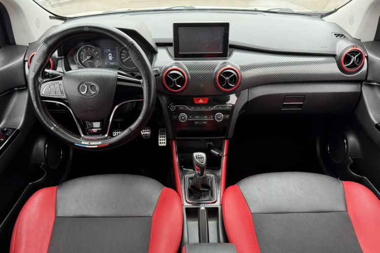 Used BAIC Senova X25 2015 1.5L Manual Elite Edition Interior 3