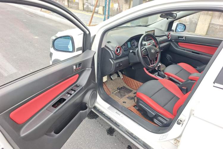 Used BAIC Senova X25 2015 1.5L Automatic Elite Model Interior 3