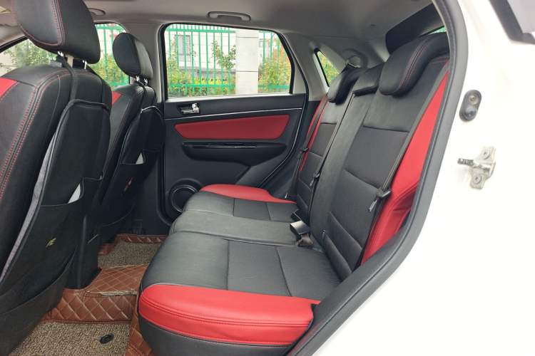 Used BAIC Senova X25 2015 1.5L Automatic Elite Model Interior 4