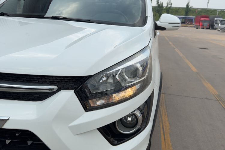 Used BAIC Senova X25 2015 1.5L Automatic Elite Model Left Front Headlight