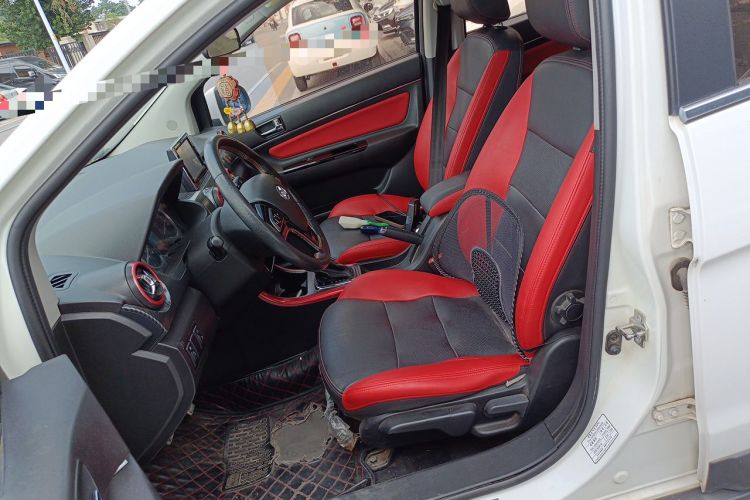 Used BAIC Senova X25 2015 1.5L automatic luxury version Left Front Seat
