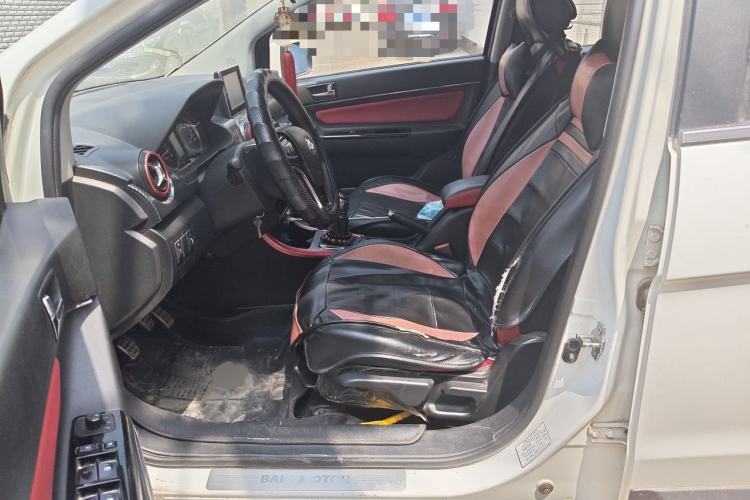 Used BAIC Senova X25 2015 1.5L Manual Elite Edition Left Front Seat
