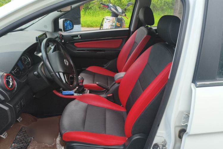 Used BAIC Senova X25 2015 1.5L Manual Elite Edition Left Front Seat