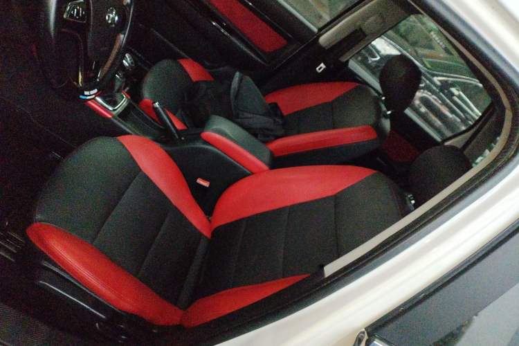 Used BAIC Senova X25 2015 1.5L Manual Elite Edition Left Front Seat