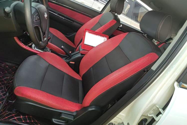Used BAIC Senova X25 2015 1.5L manual Comfort trim level Left Front Seat