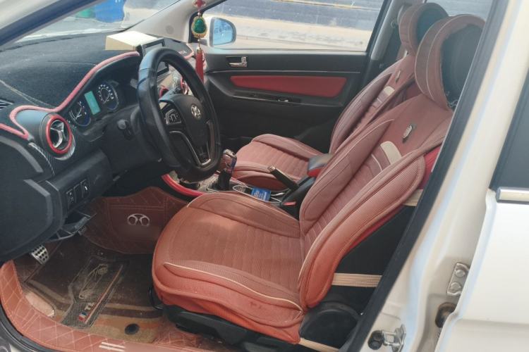 Used BAIC Senova X25 2015 1.5L Manual Elite Edition Left Front Seat