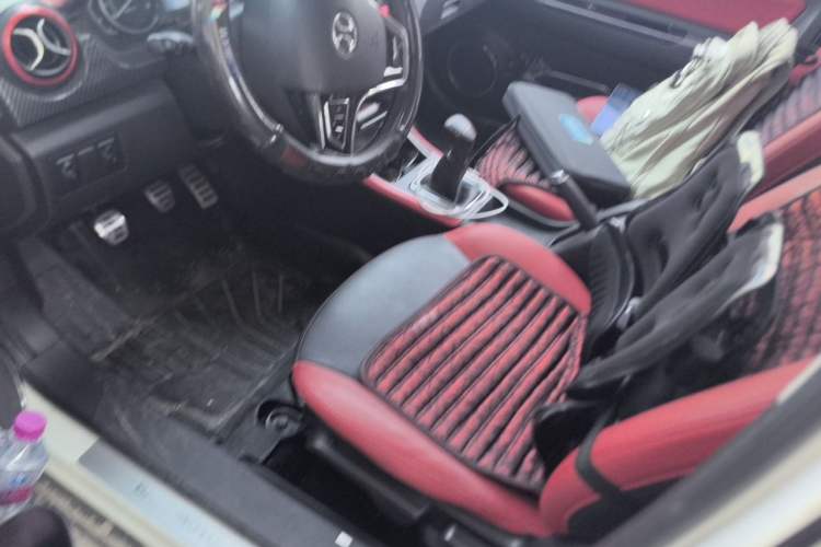 Used BAIC Senova X25 2015 1.5L Manual Elite Edition Left Front Seat