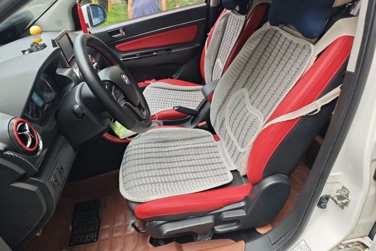 Used BAIC Senova X25 2015 1.5L Manual Elite Edition Left Front Seat