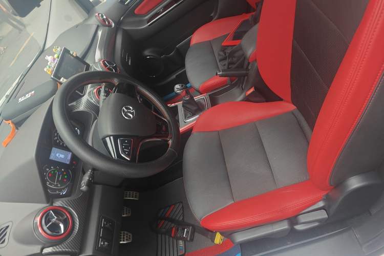 Used BAIC Senova X25 2015 1.5L Manual Elite Edition Left Front Seat