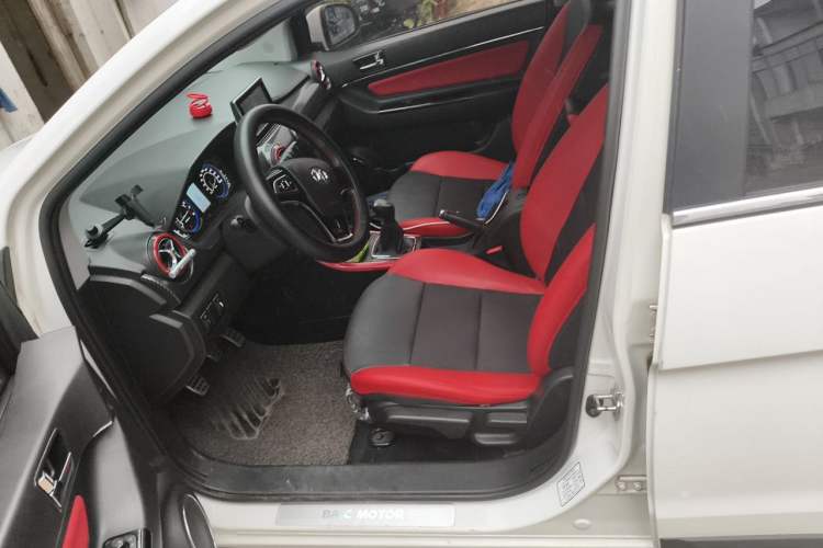 Used BAIC Senova X25 2015 1.5L Manual Elite Edition Left Front Seat