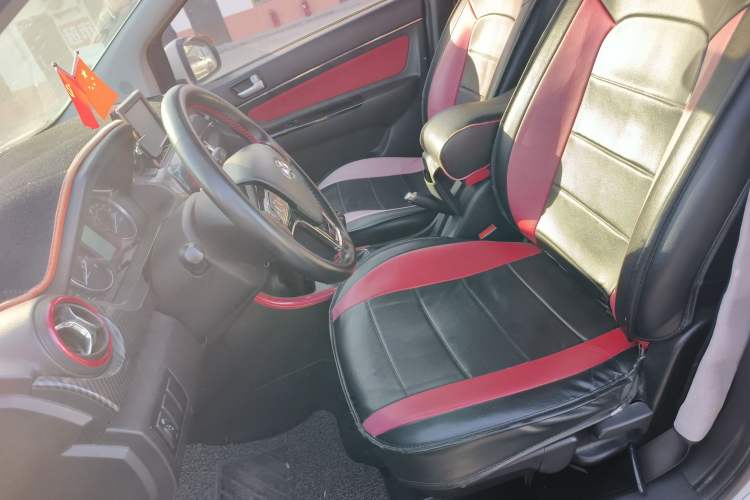 Used BAIC Senova X25 2015 1.5L Manual Elite Edition Left Front Seat