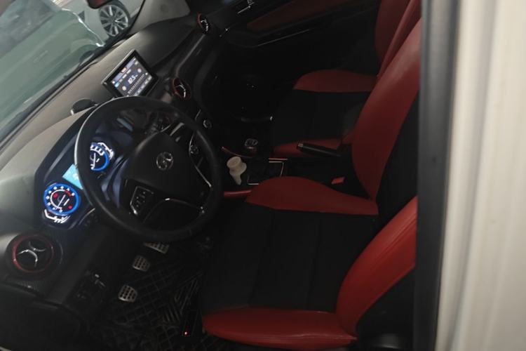 Used BAIC Senova X25 2015 1.5L Manual Elite Edition Left Front Seat