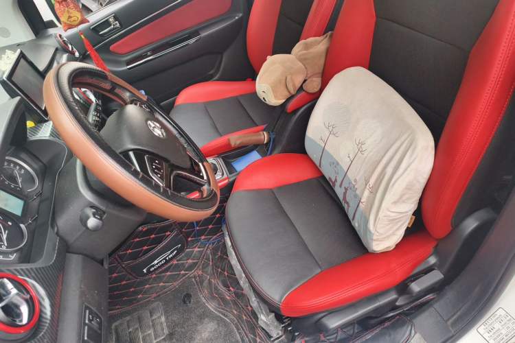 Used BAIC Senova X25 2015 1.5L Automatic Elite Model Left Front Seat