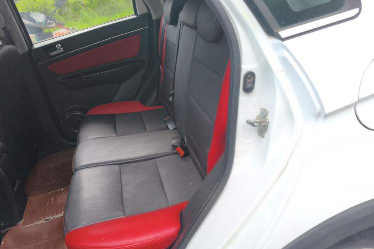 Used BAIC Senova X25 2015 1.5L Manual Elite Edition Left Rear Seat
