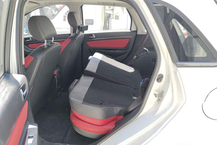 Used BAIC Senova X25 2015 1.5L Automatic Elite Model Left Rear Seat