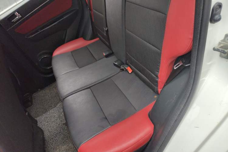 Used BAIC Senova X25 2015 1.5L Manual Elite Edition Left Rear Seat
