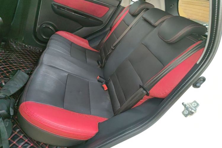 Used BAIC Senova X25 2015 1.5L manual Comfort trim level Left Rear Seat
